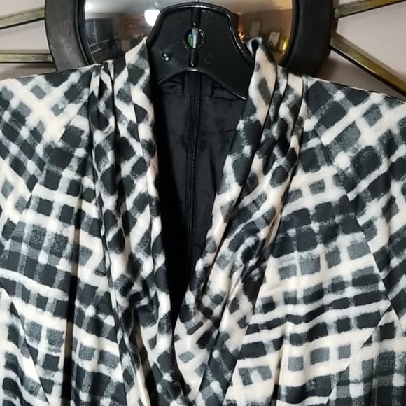 Hugo Boss dress - Picture 3 of 13